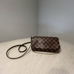 Small LV Damier Print