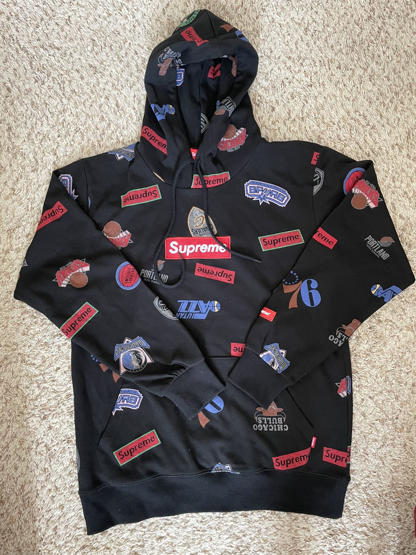 Supreme Hoodie