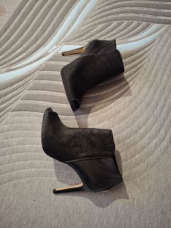 Ann Taylor booties size 7