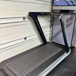 Peloton-Treadmill