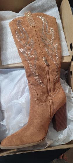Women Boots Size 7 Brand New