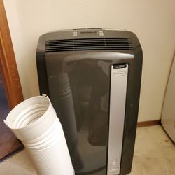Delonghi Portable AC 12,500 BTU in Good Condition 