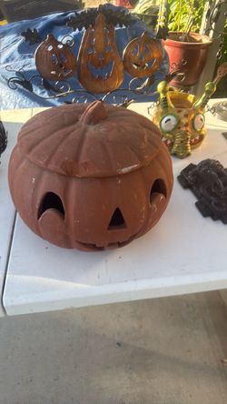 Ceramic Jack-O-Lantern Pumpkin with Lid