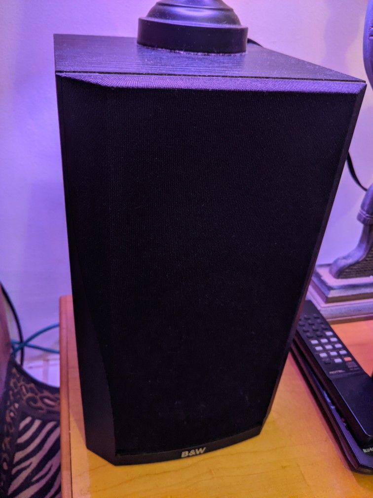 B&W DM302 Speakers