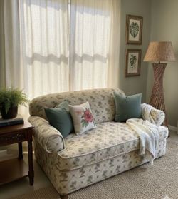 Tommy Bahama–Style Tropical Loveseat | Coastal Palm Print | SoCal Vibes 