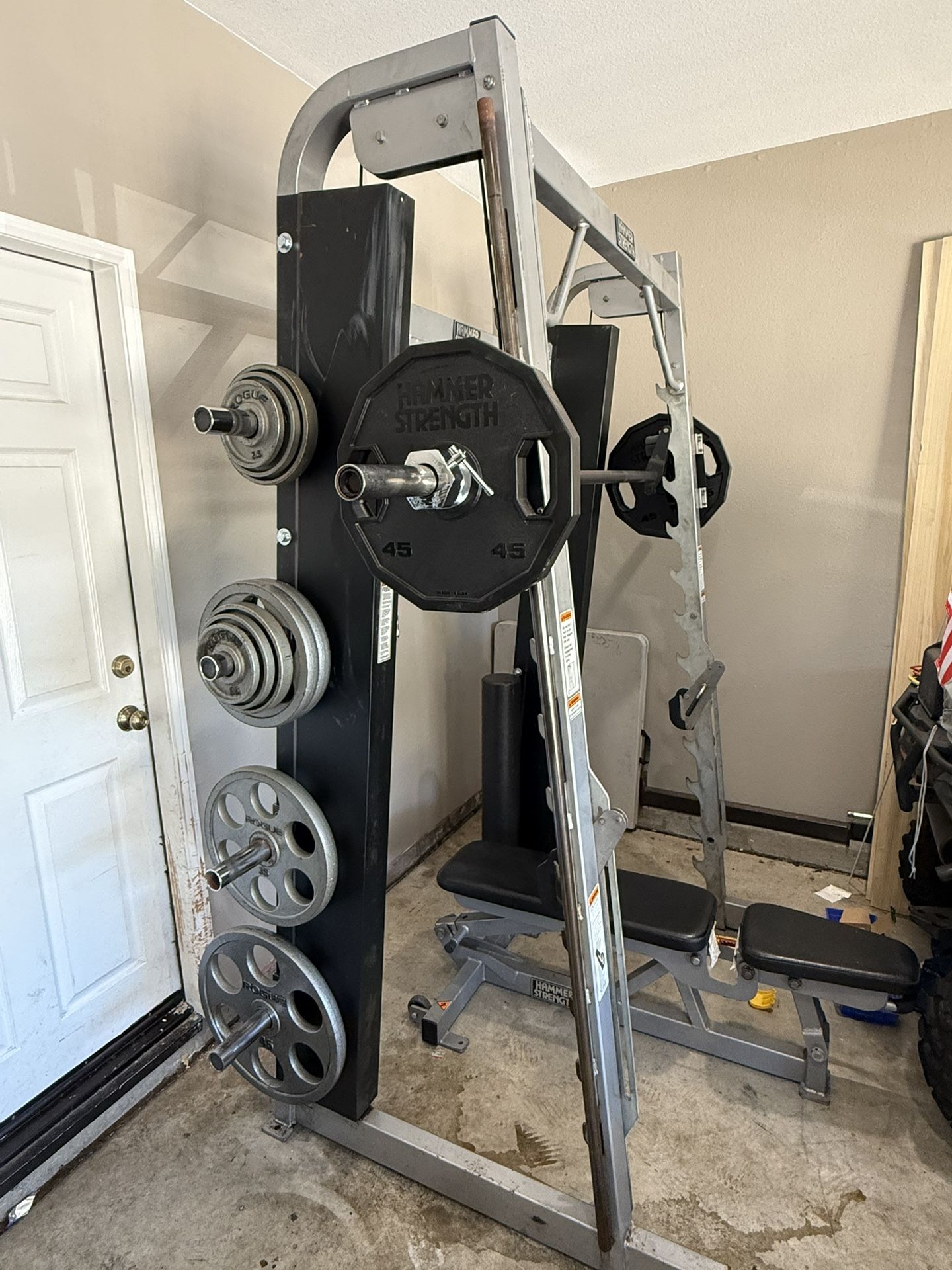 π₯ wFOR SALE: HAMMER STRENGTH SMITH MACHINE + COMPLETE WEIGHT SET π₯ Full Commercial β’ Heavy-Duty β’ Premium Brands Only