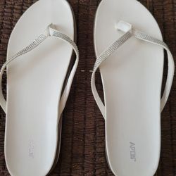APT.9 Sandals Size 8.5 /9