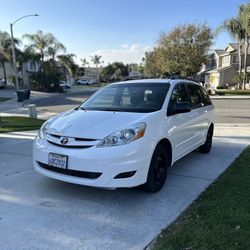 2008 Toyota Sienna