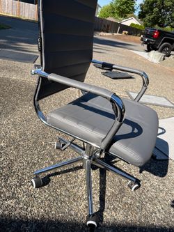 Nice Office Chair