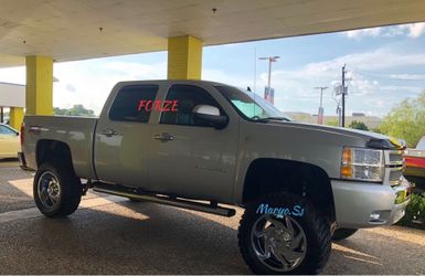 4*4 Chevy silverado Gray