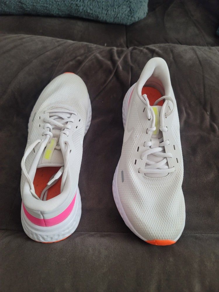 Women's Size 10 Nike Shoes