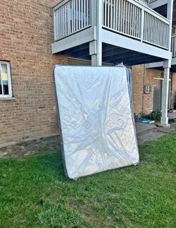 Queen Mattress , Free Delivery 