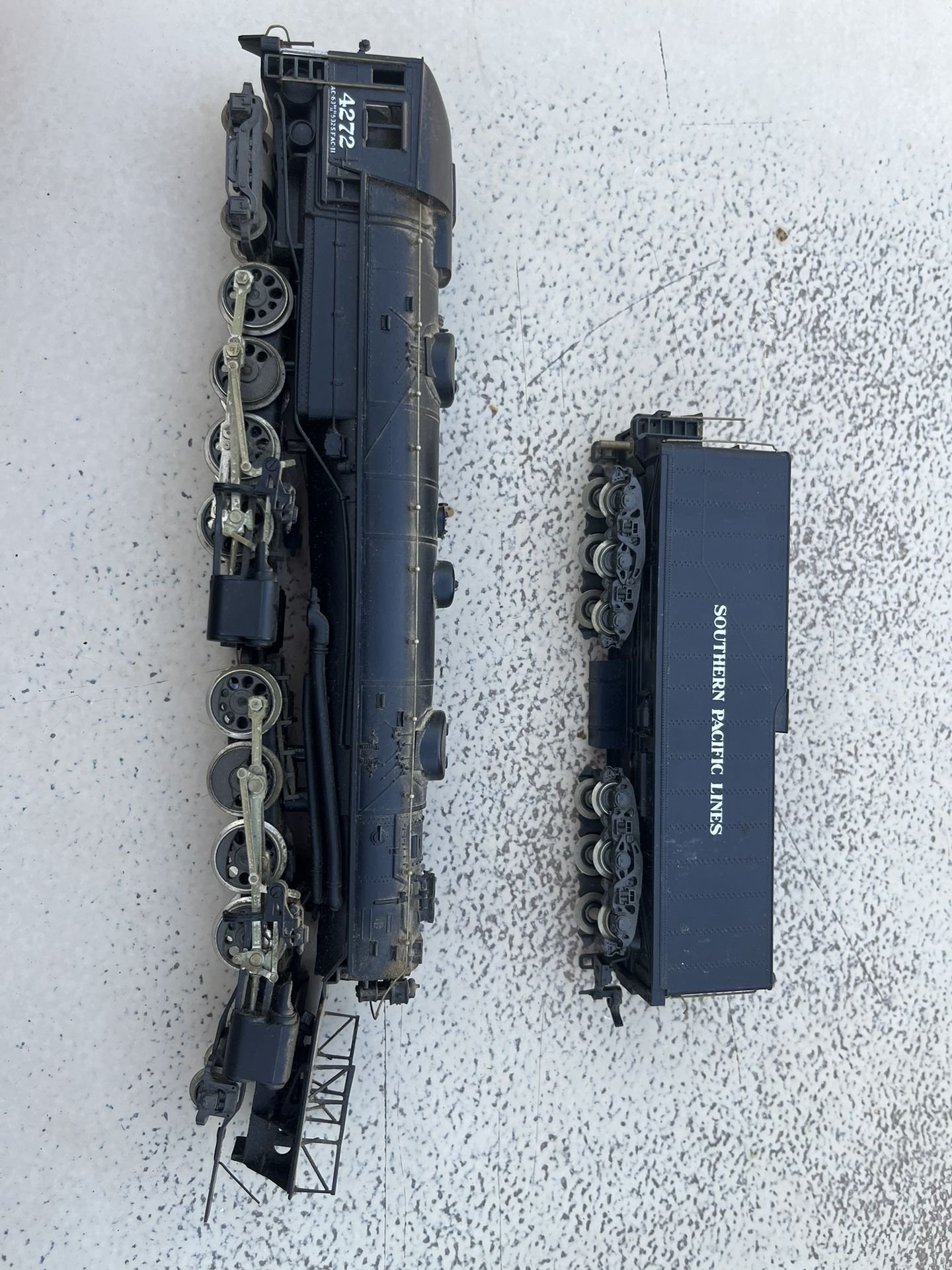 HO Model Train Rivarossi Southern Pacific 4272