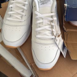 2 pairs of Reebok shoes for women  Size 8 1/2  Will take $$50.00 cash for both  Pick up in Powder Springs ga 30127 