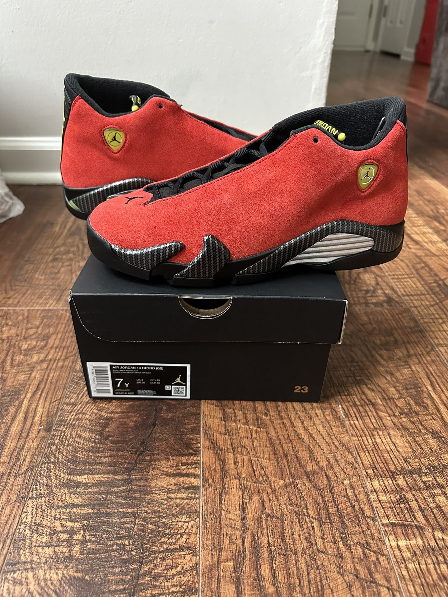 Jordan 14 Ferrari - Size 7Y