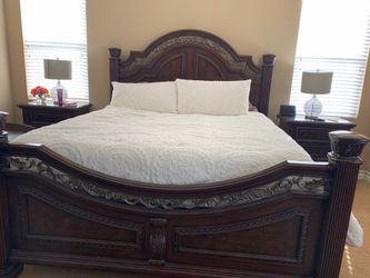 Solid wood king bedroom set