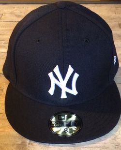 NY YANKEES - Navy Blue - Pink Bottom - Fitted Cap / Hat