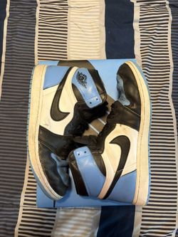 Air Jordan 1 UNC Toe