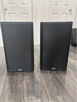 2 QSC K12.2 SPEAKERS