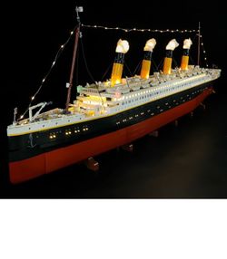 LED Light Kit for Titanic - Compatible with LEGO® 10294 Set (Remote Version)  The Titanic has grabbed the imaginations of people all over the globe si