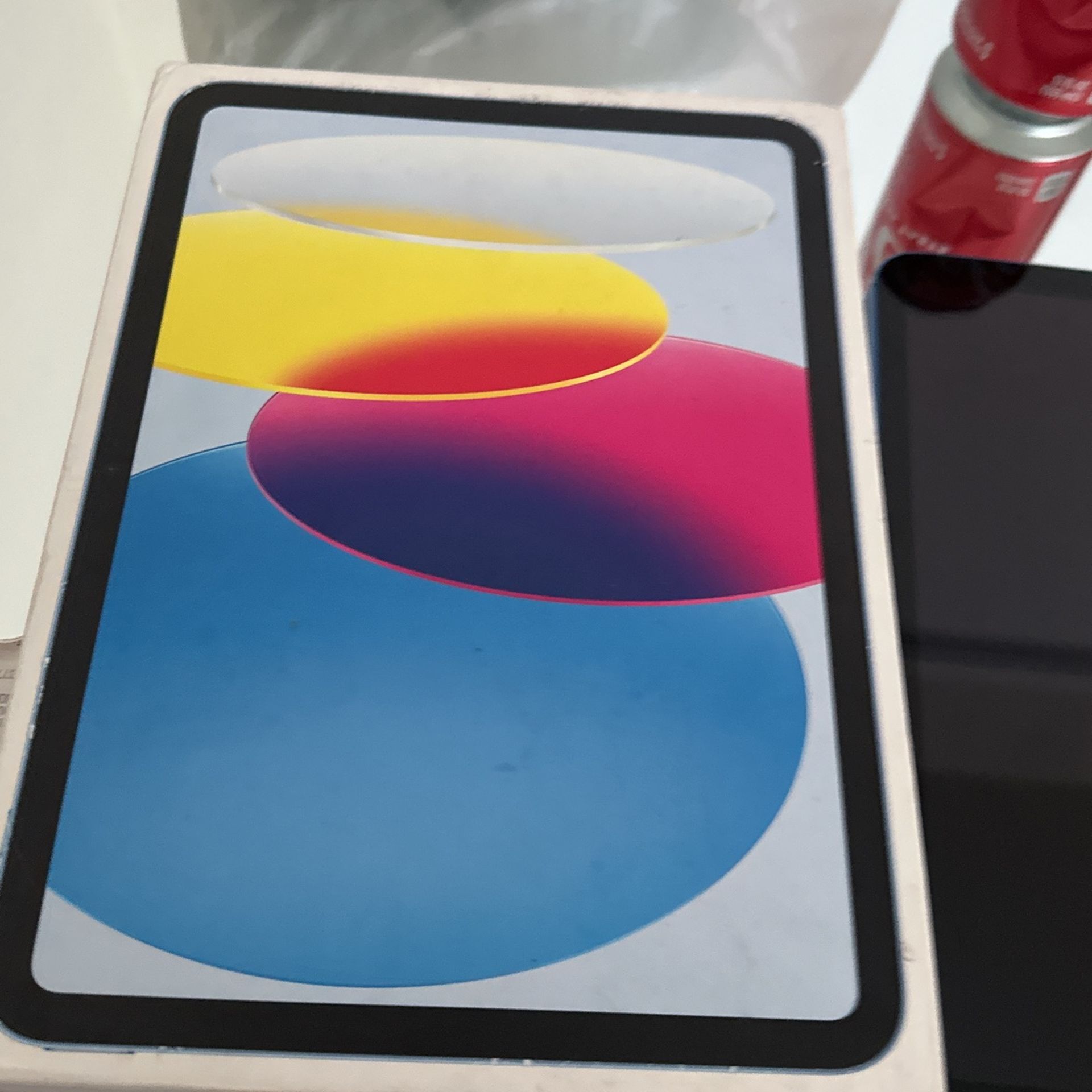 IPAD 11 Inch, Cellular, 10th Generation $250