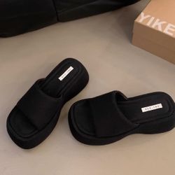 slippers