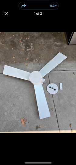 White Fan With Remote 