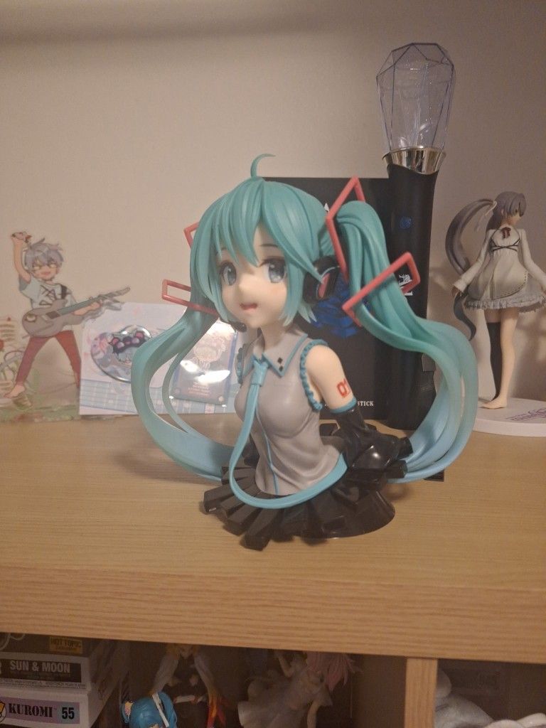 Vocaloid Hatsune Miku 39(Miku)'s Day Anniversary Ver. Bust-Up Prize Figure