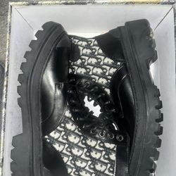 Black Dior Explorer Boots WM size 39
