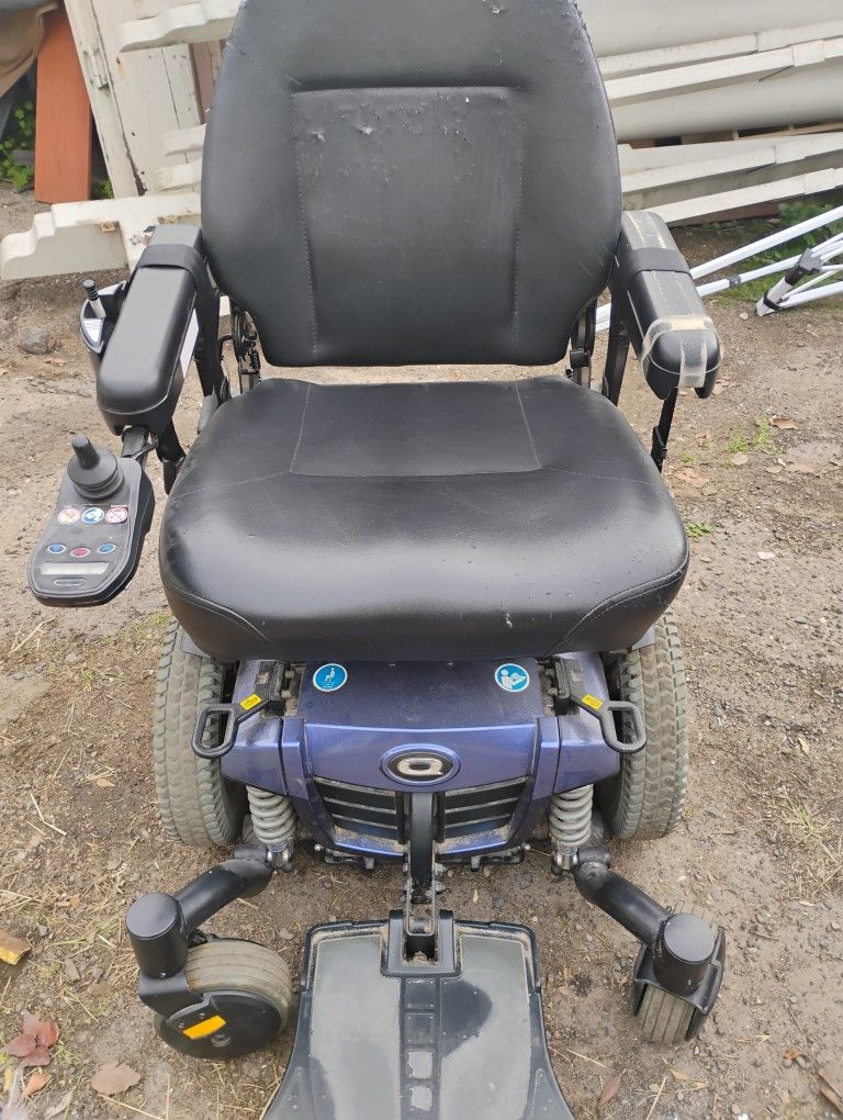 electric chair powered. Quantum