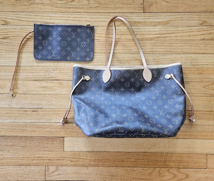 Louis Vuitton Neverfull Purse & Messenger Bag.