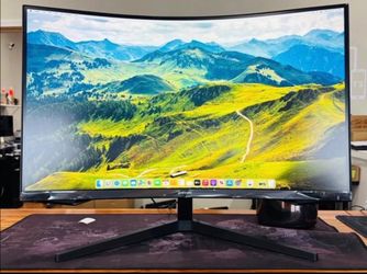 Samsung Odyssey G5 32” Curved Gaming Monitor 165Hz 2560x1440 Resolution Like New IN BOX