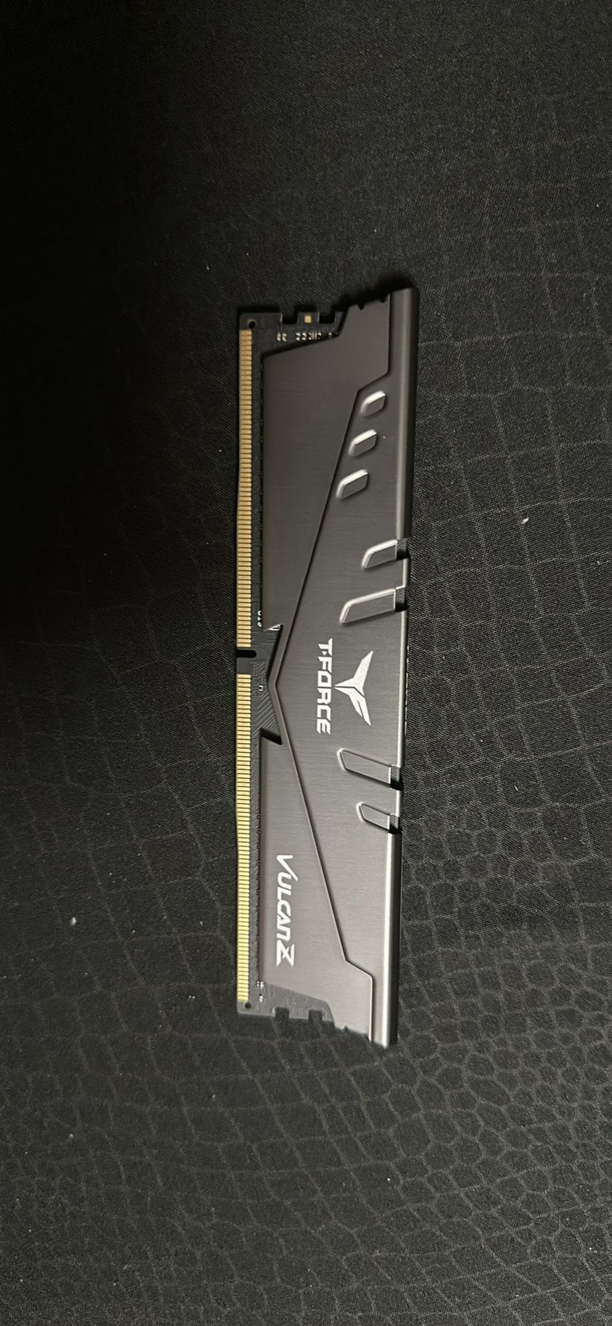 Gigabyte TeamGroup T-Force Vulcan Z 8GB DDR4-3200