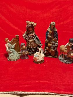 Vintage figurines set of 7. Main piece is from the custom “Marissa Collection”