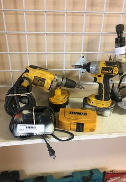 Dewalt drill set