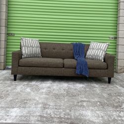 *Free Delivery* Modern Couch Sofa 3 Seater