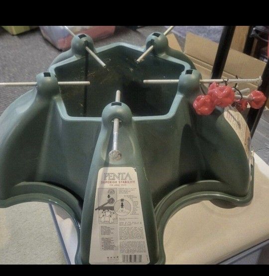 Penta Christmas Tree Stand