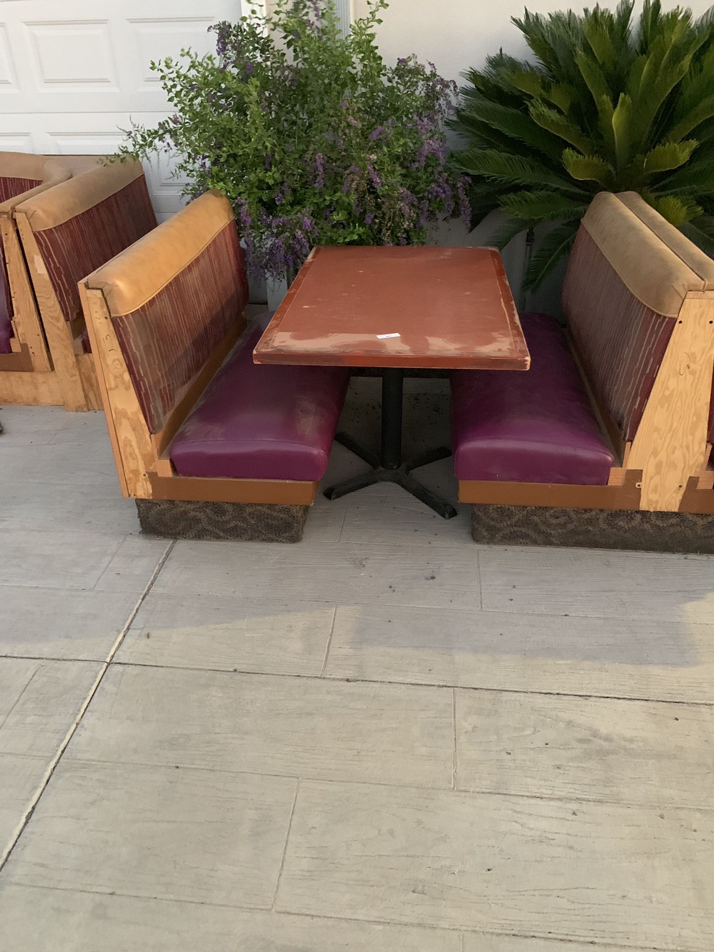 Restaurant booths
