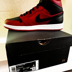 AIR JORDAN 1 MID 
