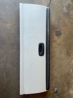 2002-2006 Chevy rear gate