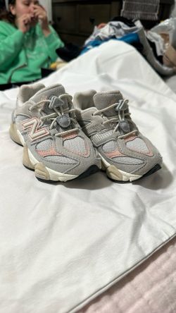 New Balance 9060