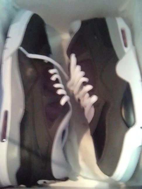 Air Jordan 4 RM