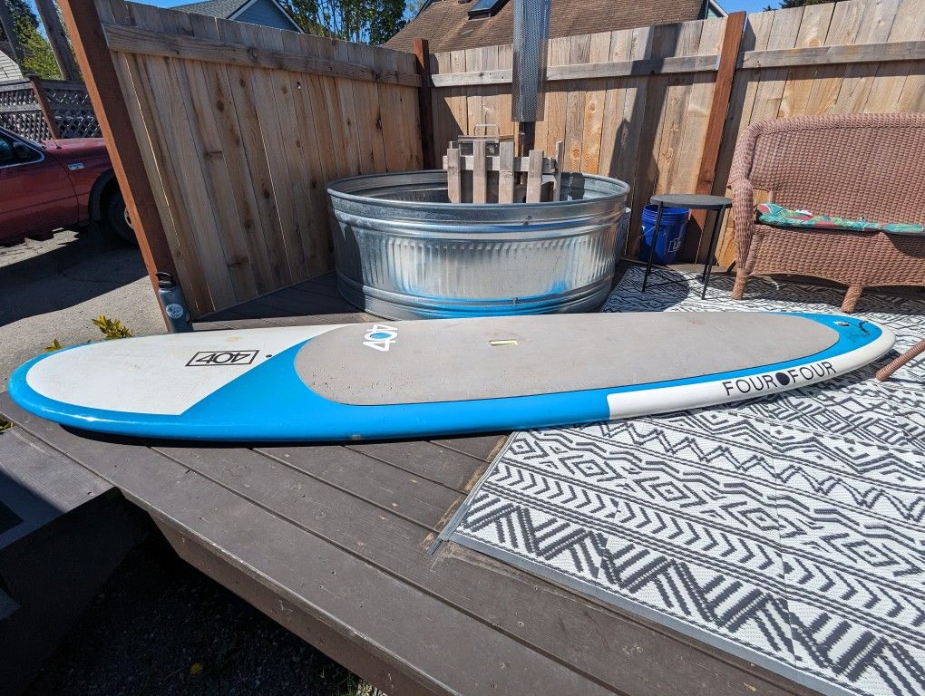 11 foot paddle Board/surfboard