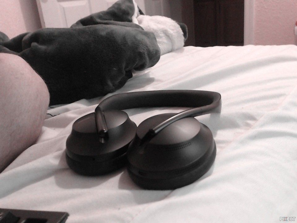 Perfect Condition Bose Headphones 700 - Black (Trade or Buy)