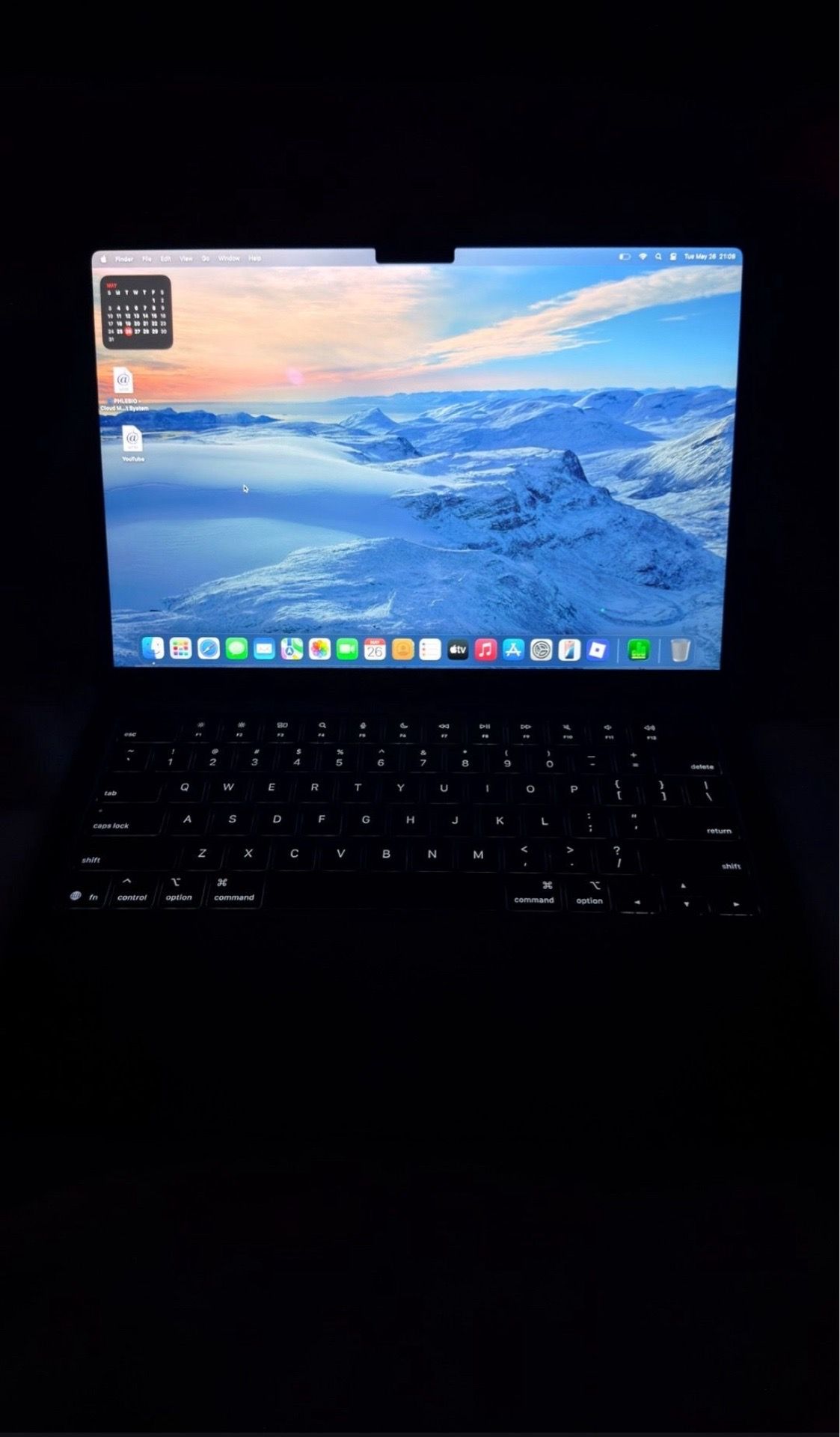 2025 MacBook Air 13” m4 chip 256gb