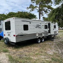 2009 Keystone Springdale 30ft Camper