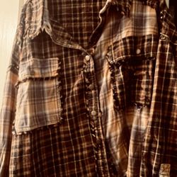 New! Holi& Ali Plaid Shirt With Snaps And Bling Stud Details On Sleeves And Shoulders In Color Brown And Green In Size Xl