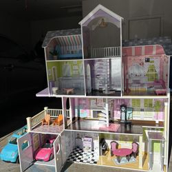 Life size Doll House 5ft Tall 4.5ft Wide 