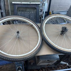 1950s balloon tire 26 inch Schwinn wheels