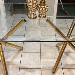 DINING TABLE w/ Glass Top & Feet In GOLD